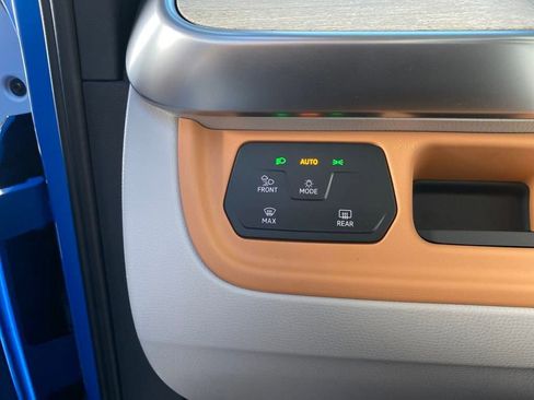 New 2025 Volkswagen ID. Buzz 1st Edition image 44