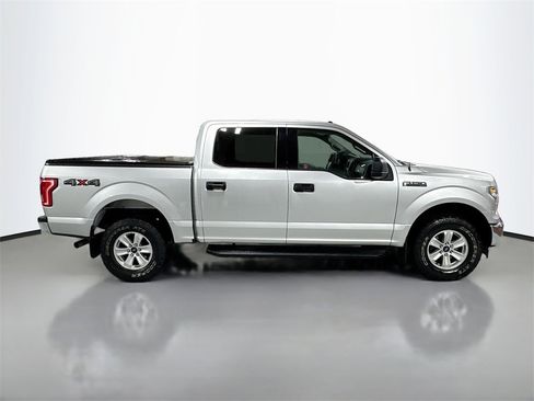 Used 2017 Ford F150 XLT image 5