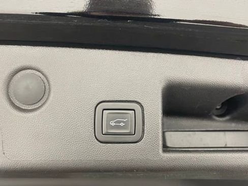 Used 2024 Chevrolet Equinox LT w/ LPO, Floor Liner Package image 44