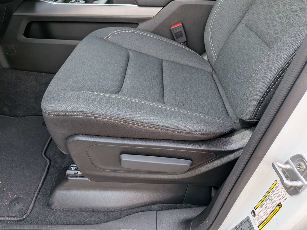 New 2026 RAM 1500 Express AWD/4WD image 20