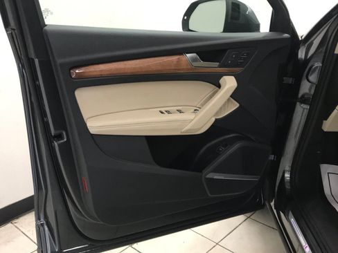 Used 2023 Audi Q5 2.0T Premium Plus w/ Premium Plus Package AWD/4WD image 8