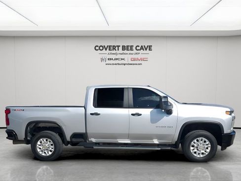 Used 2023 Chevrolet Silverado 2500 Custom w/ Custom Value Package image 11