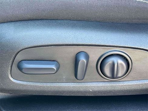 Used 2023 Chevrolet Equinox LS w/ LS Convenience Package image 19