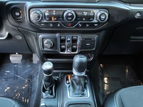 Used 2020 Jeep Wrangler Unlimited Sport image 16