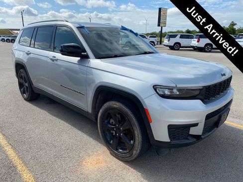 Used 2021 Jeep Grand Cherokee L Laredo RWD image 1