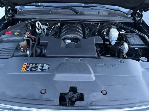 Used 2019 GMC Yukon SLT image 28