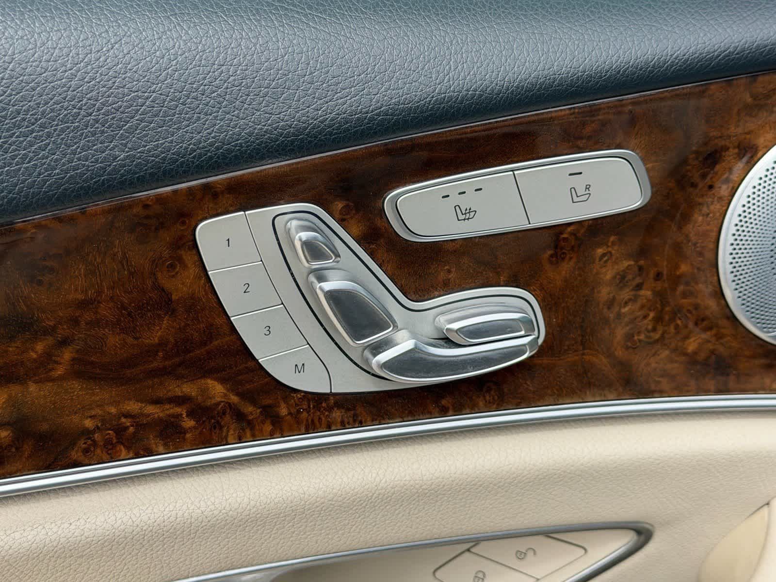 Used 2017 Mercedes-Benz E 300 image 26