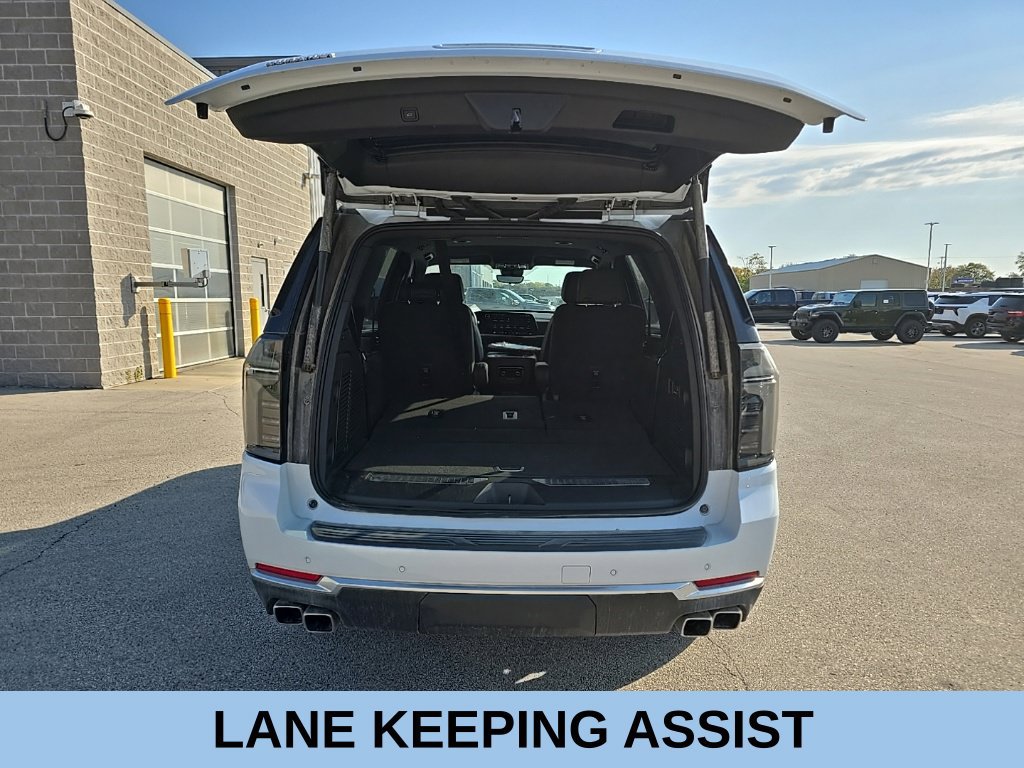 Used 2026 Chevrolet Tahoe High Country AWD/4WD image 6
