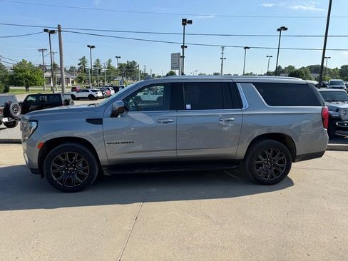 Used 2024 GMC Yukon XL SLE w/ Max Trailering Package AWD/4WD image 9