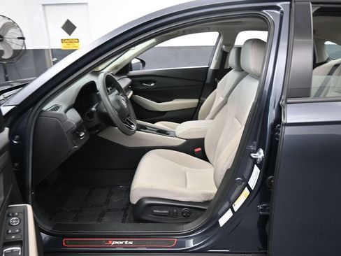 Used 2025 Honda Accord SE image 11