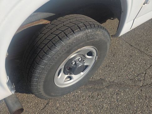 Used 2007 Chevrolet Express 2500 RWD image 13