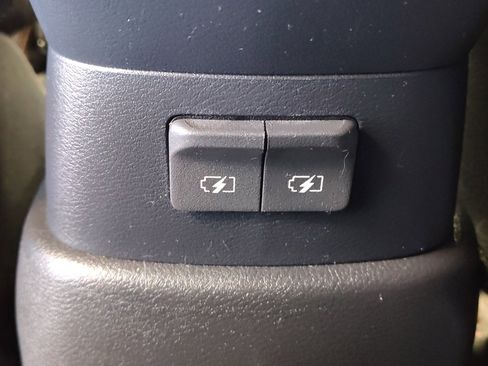 Used 2023 Nissan Versa S image 29