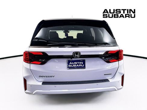 Used 2025 Honda Odyssey Touring image 6