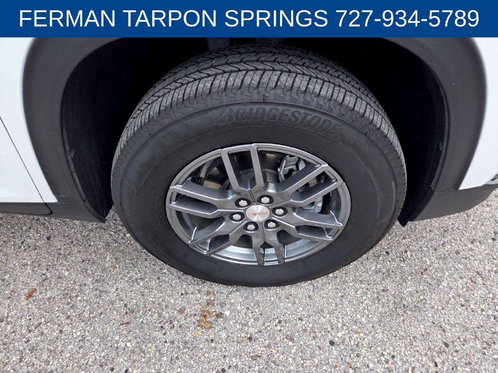 Used 2025 GMC Acadia Elevation FWD image 19