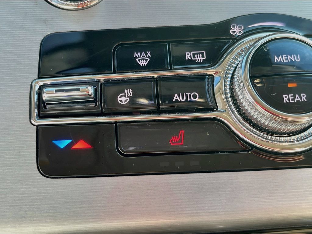 Used 2024 Lincoln Aviator AWD w/ Premium Package image 21