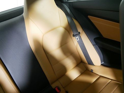 Used 2015 Mercedes-Benz E 400 4MATIC Coupe image 14