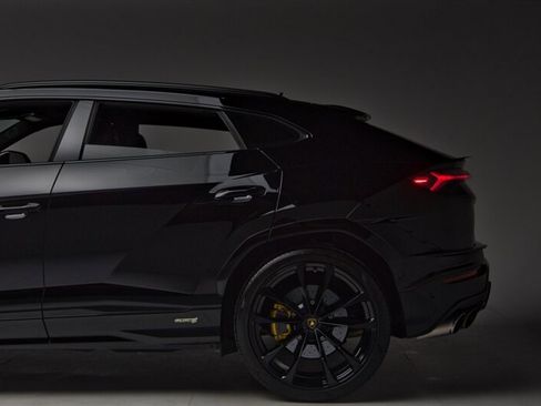 Used 2024 Lamborghini Urus S image 7