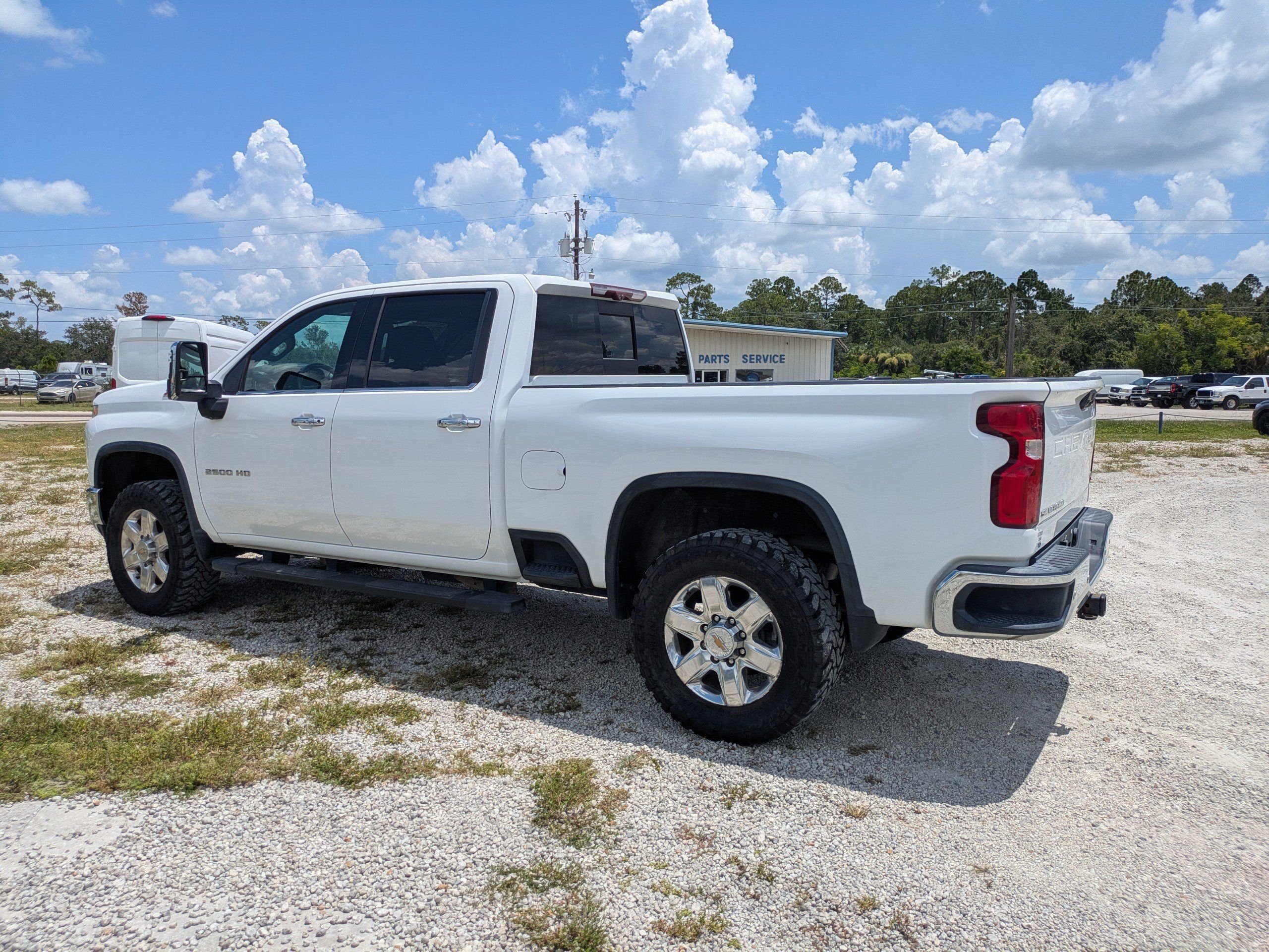 Used 2021 Chevrolet Silverado 2500 LTZ w/ LTZ Premium Package AWD/4WD image 6
