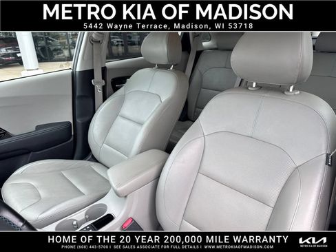 Used 2018 Kia Niro EX Premium FWD image 16
