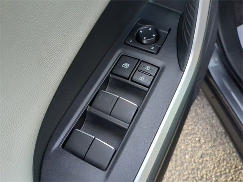 Used 2021 Toyota RAV4 Limited image 21