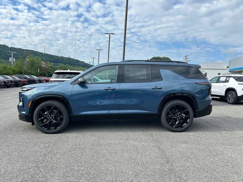 New 2026 Chevrolet Traverse RS w/ LPO, Floor Liner Package FWD image 6