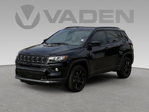 Used 2026 Jeep Compass Latitude image 20
