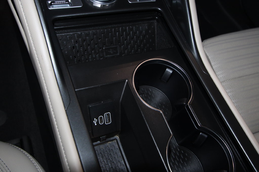 Used 2025 Lincoln Nautilus Reserve AWD/4WD image 21