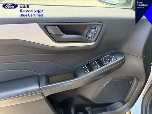 Certified 2022 Ford Escape SE FWD image 16