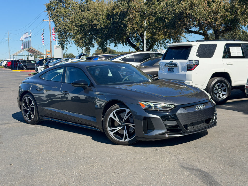 Used 2022 Audi e-tron GT Prestige w/ Prestige Package AWD/4WD image 2