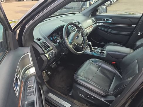 Used 2016 Ford Explorer Limited w/ Equipment Group 301A FWD image 14