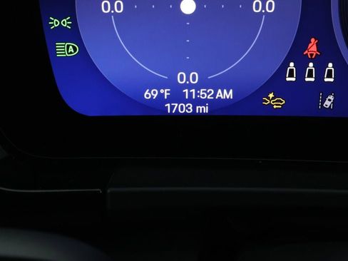 Used 2025 Porsche Macan Electric w/ Premium Package image 14