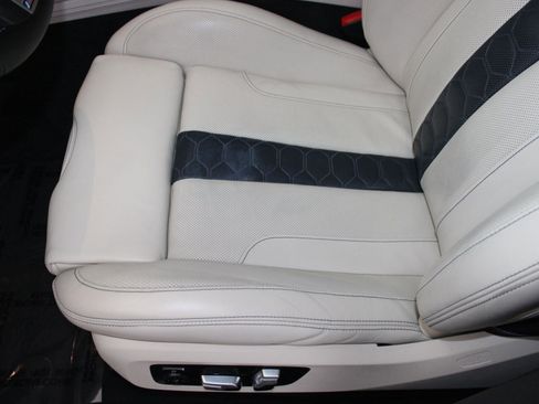 Used 2020 BMW X6 M Competition w/ Executive Package image 12