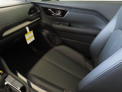 New 2025 Subaru Forester Limited image 21