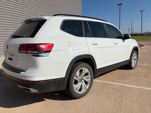 Used 2021 Volkswagen Atlas SE FWD image 3