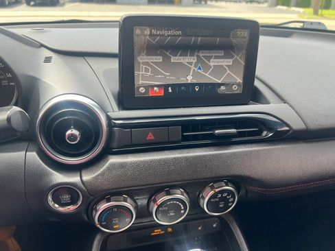 Used 2018 MAZDA MX-5 Miata Grand Touring RWD image 21
