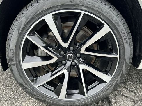 Certified 2023 Volvo XC90 B6 Plus w/ Protection Package AWD/4WD image 10