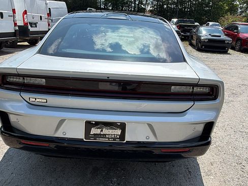 Used 2024 Dodge Charger Daytona R/T w/ Plus Group AWD/4WD image 9