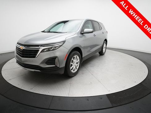 Used 2024 Chevrolet Equinox LT w/ LPO, Floor Liner Package image 1