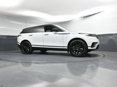 Certified 2025 Land Rover Range Rover Velar Dynamic SE image 27