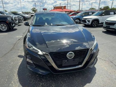 Used 2021 Nissan Altima 2.5 SR FWD image 3