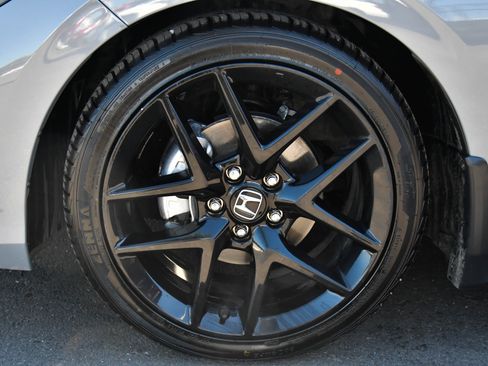 Used 2025 Honda Civic Sport image 12