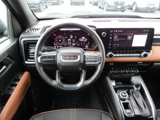 Used 2025 GMC Canyon AT4 AWD/4WD image 11