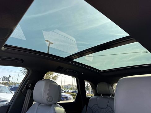 Used 2023 Audi SQ5 Premium Plus w/ Premium Plus Package image 22