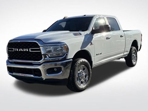 Used 2022 RAM 2500 Big Horn w/ Cold Weather Group image 2