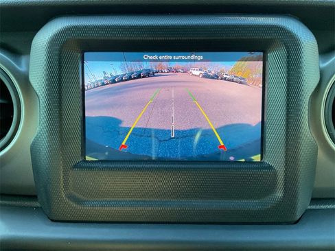 Used 2023 Jeep Wrangler Unlimited Sport image 22