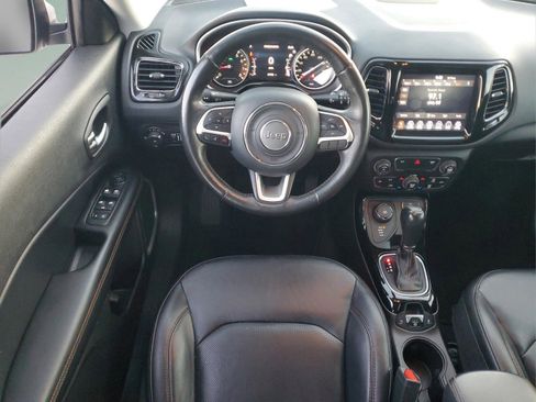 Certified 2019 Jeep Compass Limited image 9