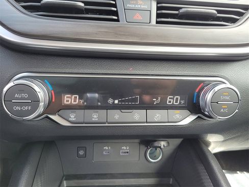 New 2025 Nissan Altima 2.5 SV w/ SV Special Edition Package image 9