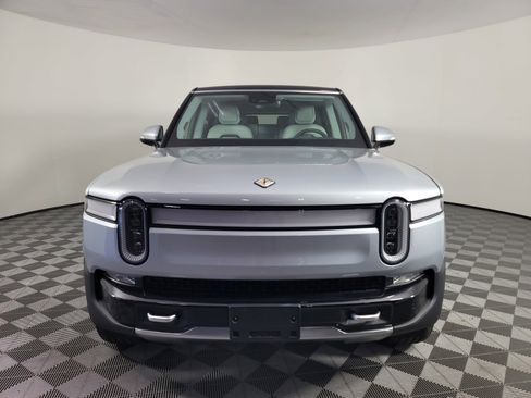 Used 2024 Rivian R1S Adventure image 8