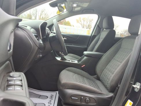 Used 2023 Chevrolet Equinox LT image 28