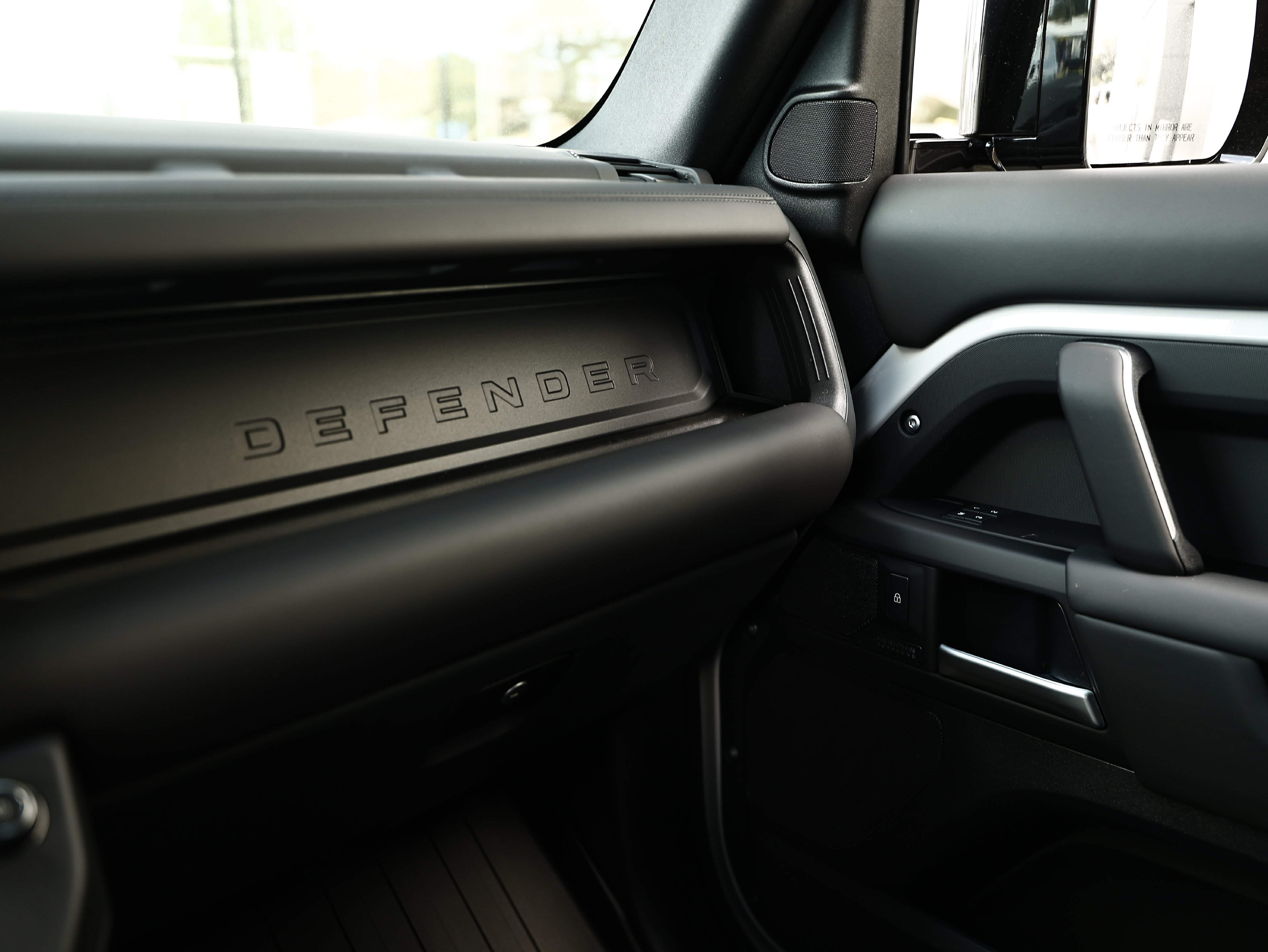 New 2026 Land Rover Defender 110 X-Dynamic SE AWD/4WD image 49